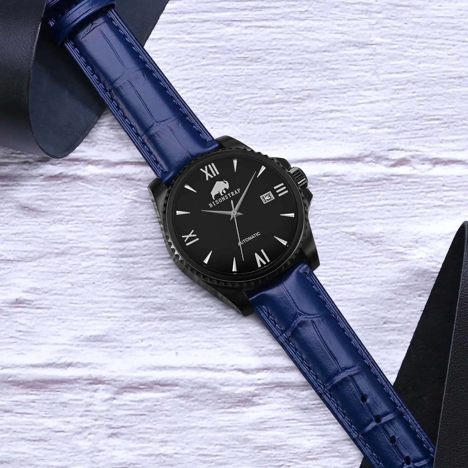 BISONSTRAP Cinturino per Orologi in Pelle Goffrata Alligatore 19mm, Blu con Fibbia Argento - immagine 2