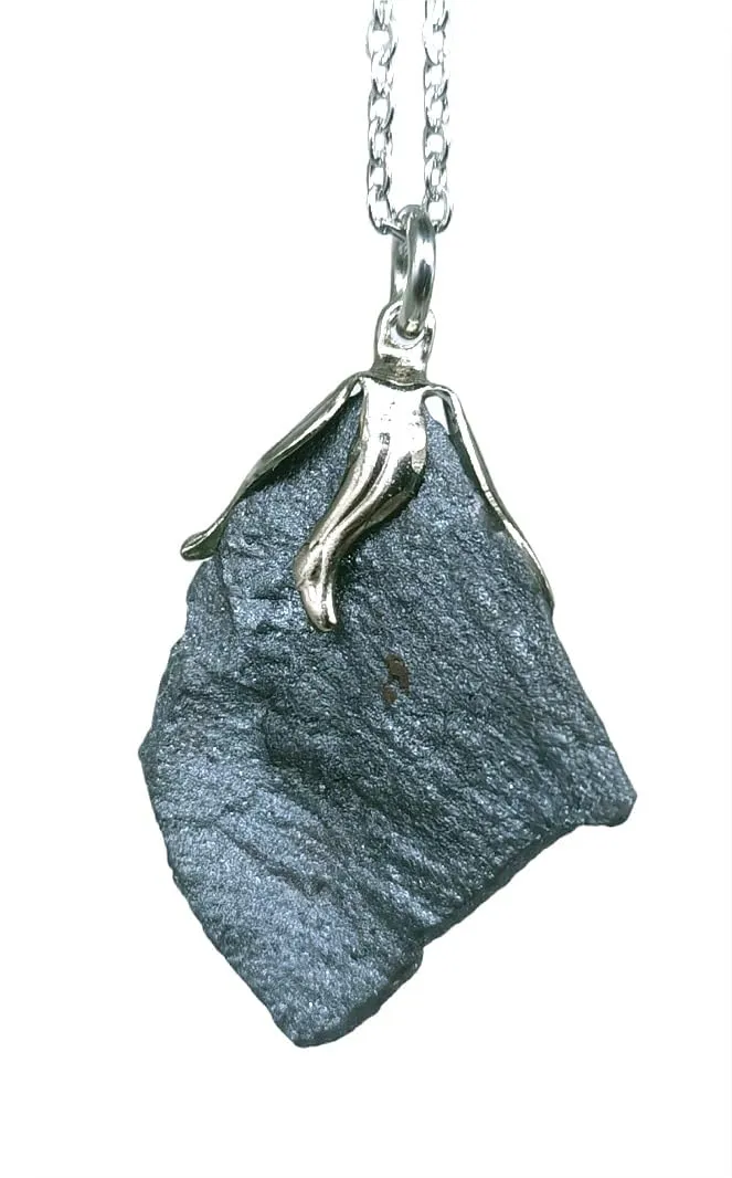 TENET Ciondolo Pendente in Ematite Grezza con Catenina in Acciaio Inossidabile - immagine 1