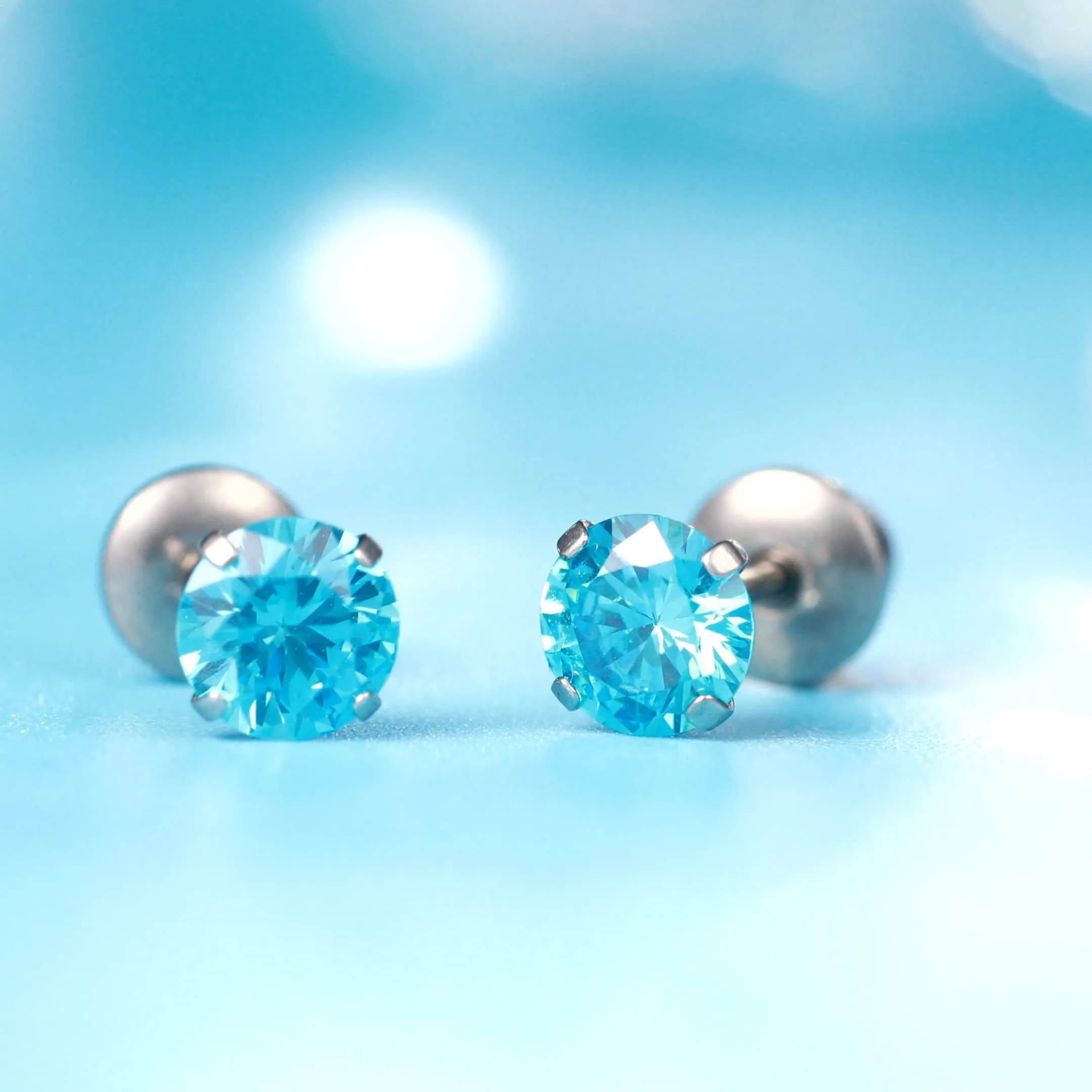 Limerencia G23 Orecchini in Titanio con Diamante e Retro a Vite, 5mm, Acquamarina - immagine 7