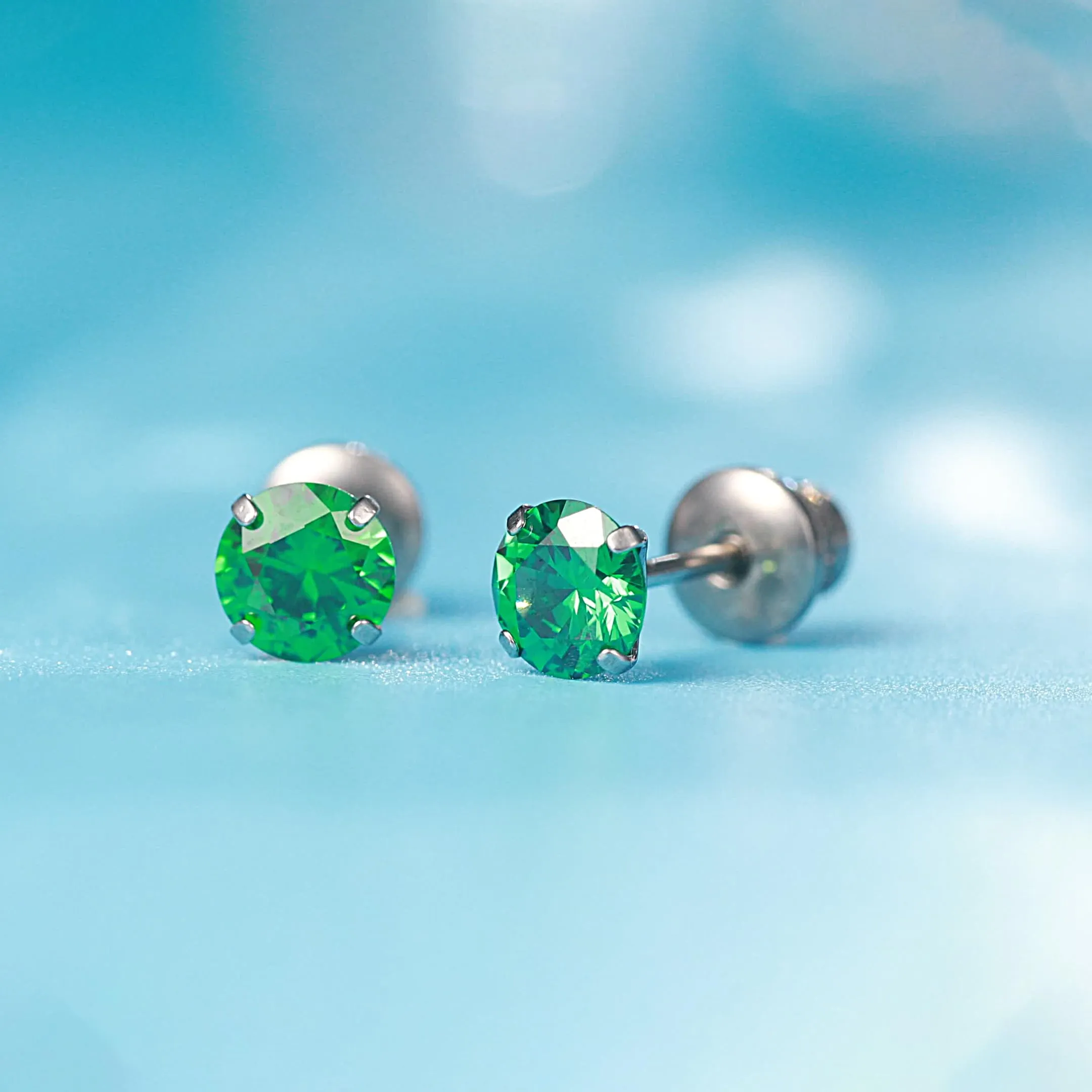 Limerencia G23 Orecchini in Titanio con Zircone Cubica, 5mm, Verde - immagine 7