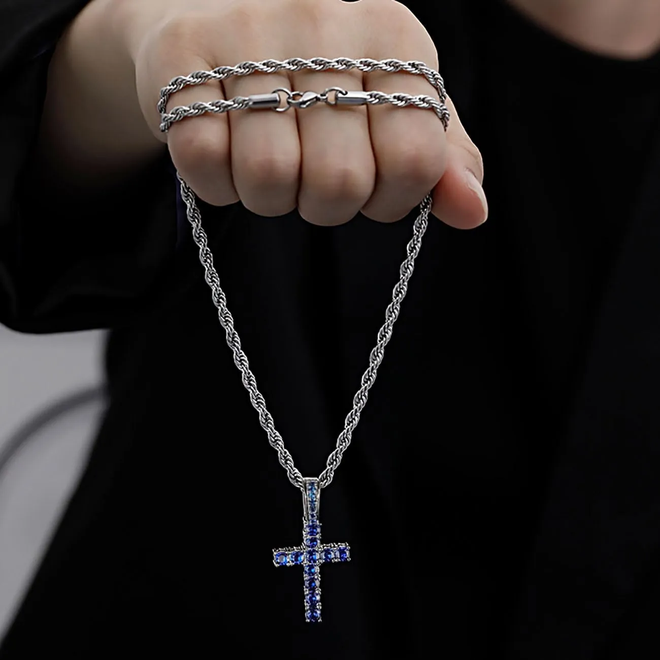 KONFEN Collana con Pendente a Croce in Acciaio Inossidabile e Zirconi, 60cm, Blu - immagine 3