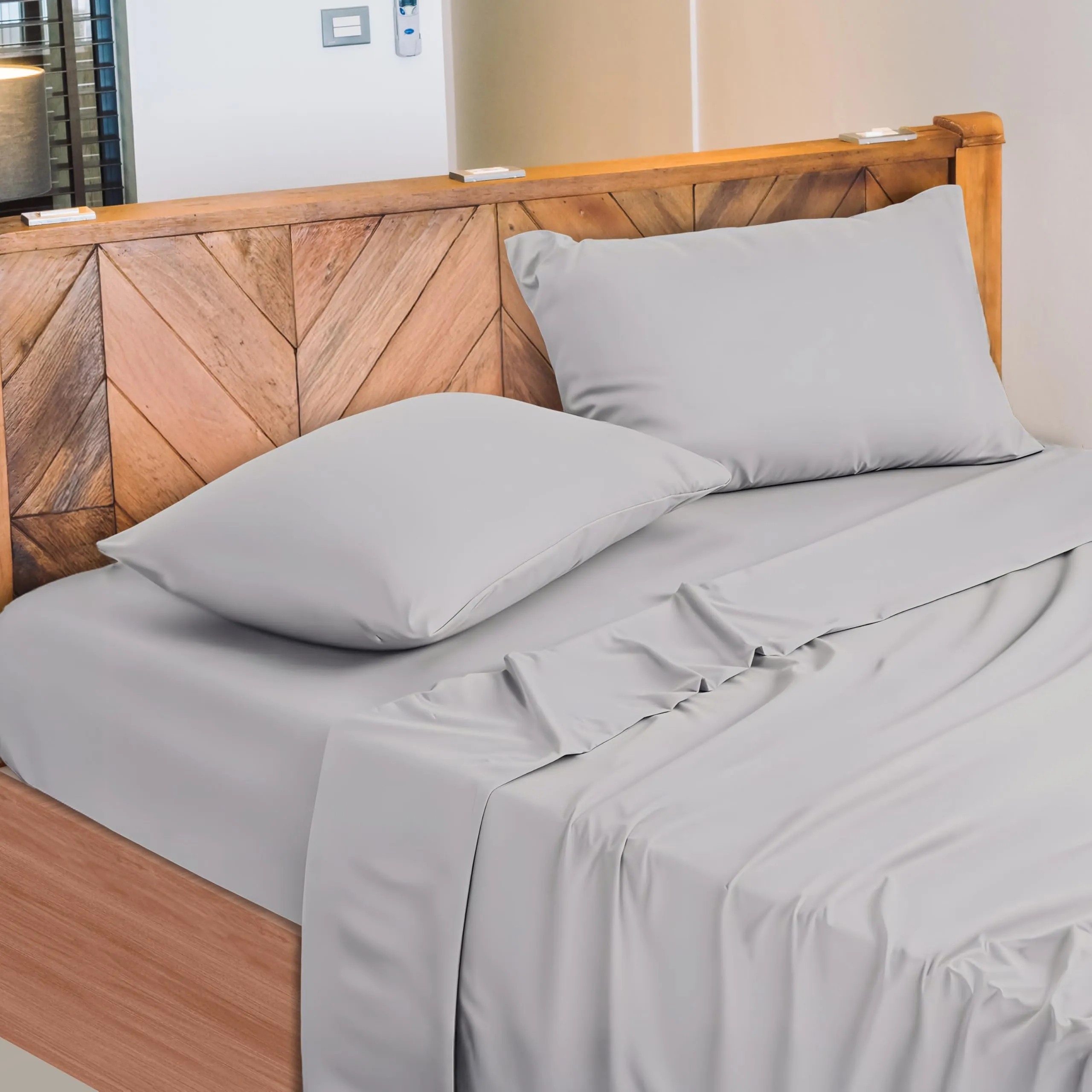 Narciso Completo Letto Singolo 100% Cotone, Grigio Chiaro - Include Lenzuolo Sotto con Angoli 90x200, Lenzuolo Sopra 150x290 e Federa 50x80cm - immagine 1