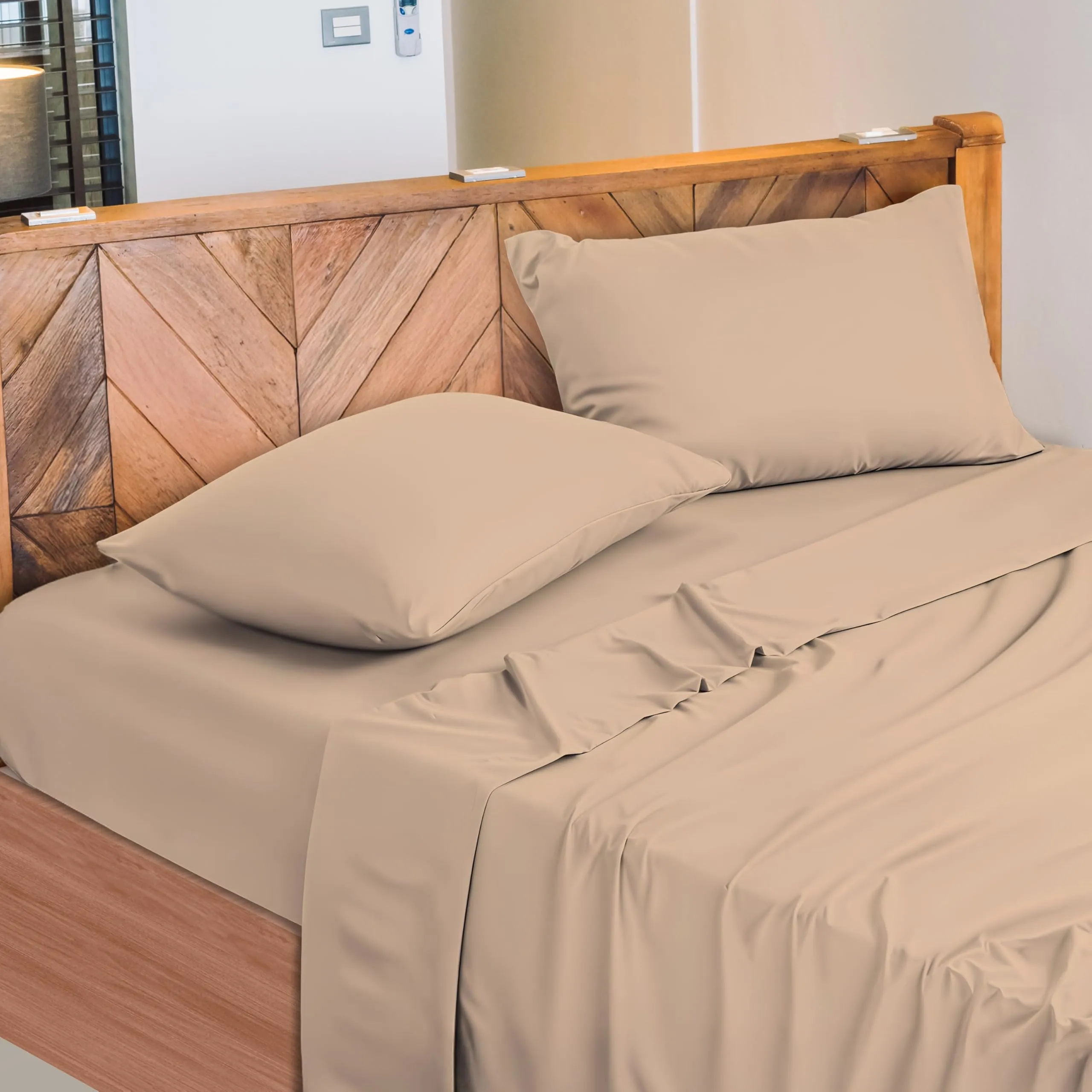 Narciso Lenzuola Matrimoniali 100% Cotone, Completo Letto con Lenzuolo Sotto Angoli 180x200, Lenzuolo Sopra 240x290 e 2 Federe 50x80cm, Sabbia - immagine 1