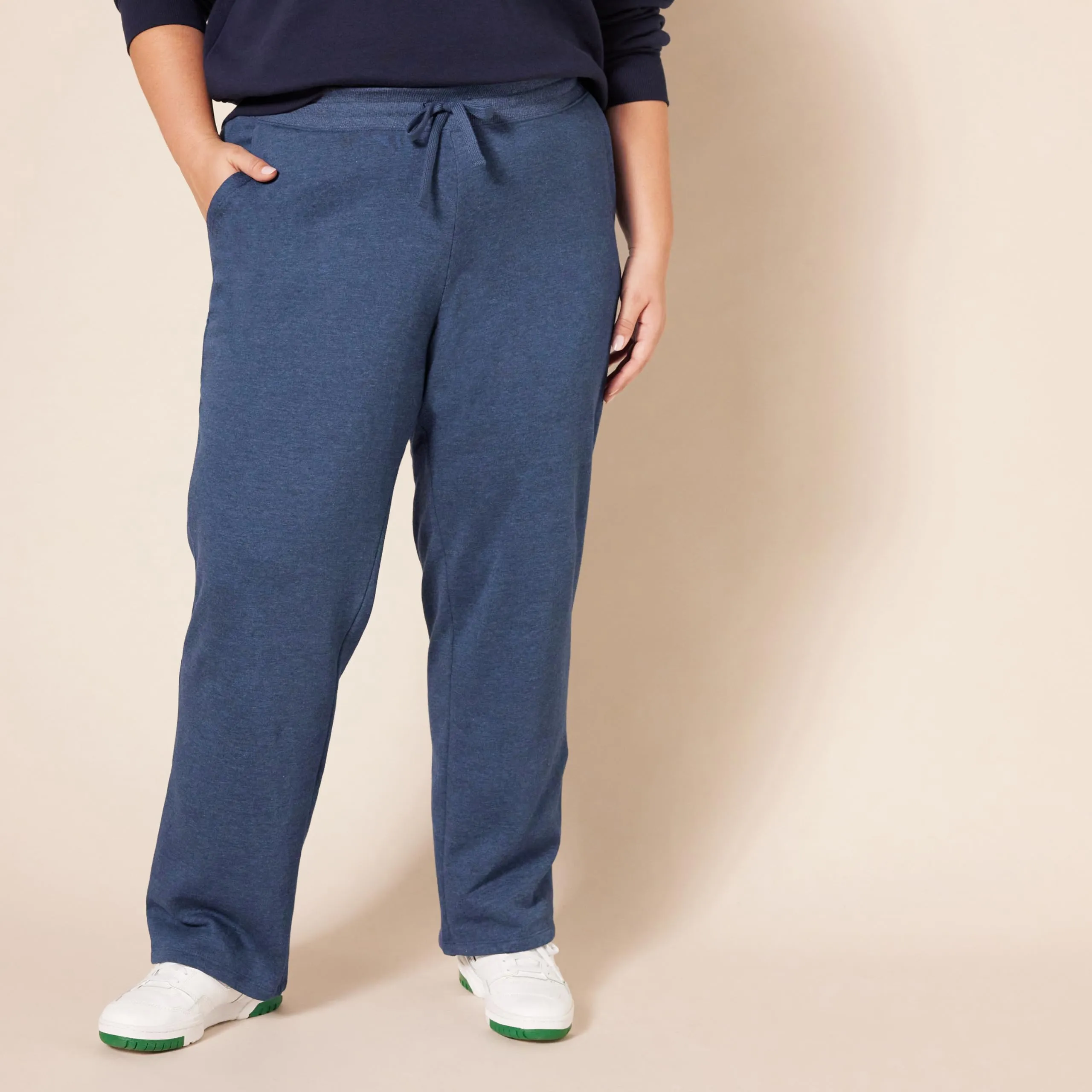 Amazon Essentials Pantaloni Tuta Donna a Gamba Dritta in Pile, Blu Marino Puntinato, XS - immagine 3