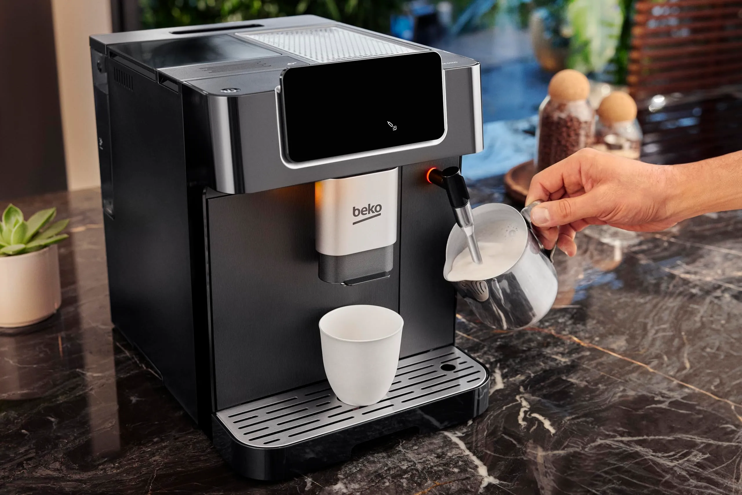Beko CEG7302B Macchina Caffè Automatica con Cappuccinatore, Nera - immagine 7
