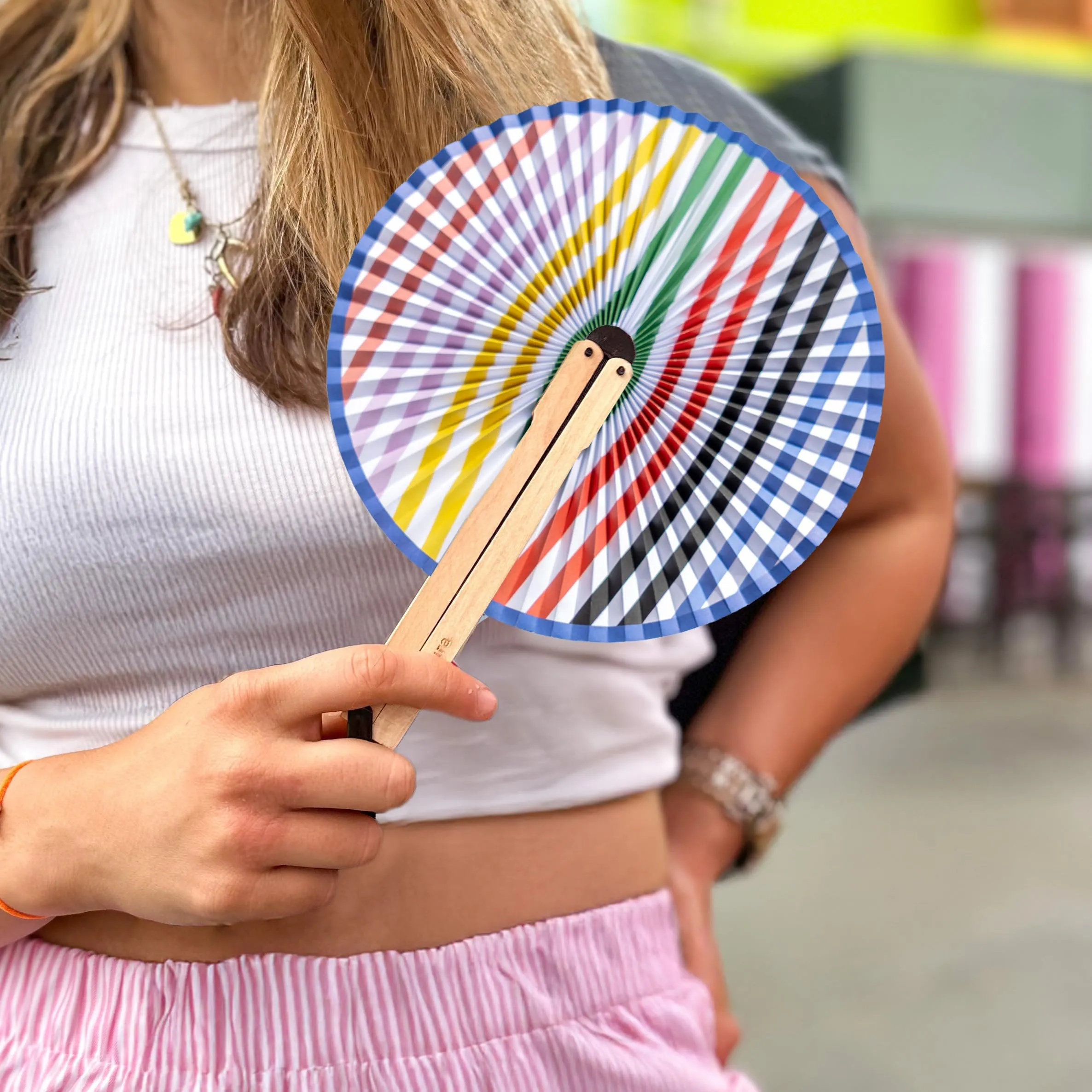 Fisura Ventaglio Pieghevole a Righe Multicolori in Carta, Set da 5 unità - immagine 5