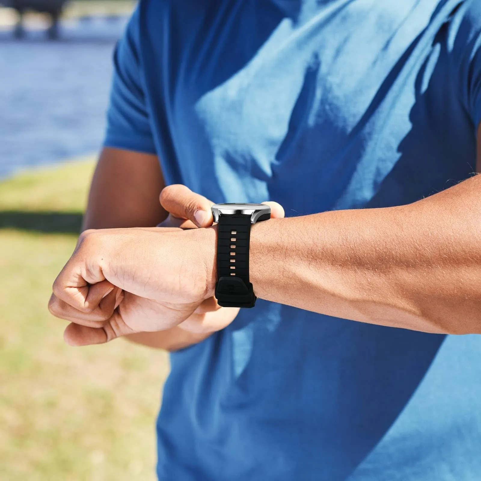 ANBEER Cinturino in silicone a sgancio rapido 18mm - Nero con fibbia argento - immagine 7