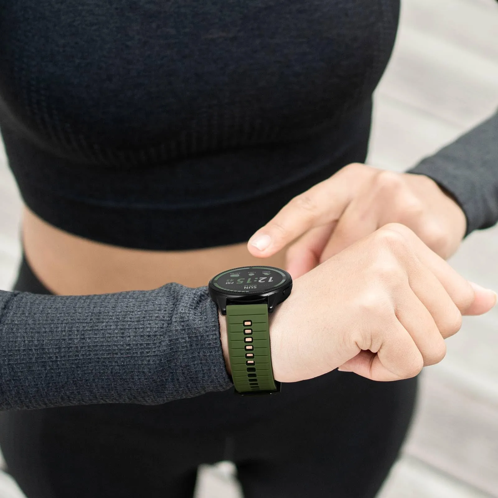 ANBEER Cinturino in silicone a sgancio rapido 22mm, Verde Militare e Nero con fibbia argento - immagine 7