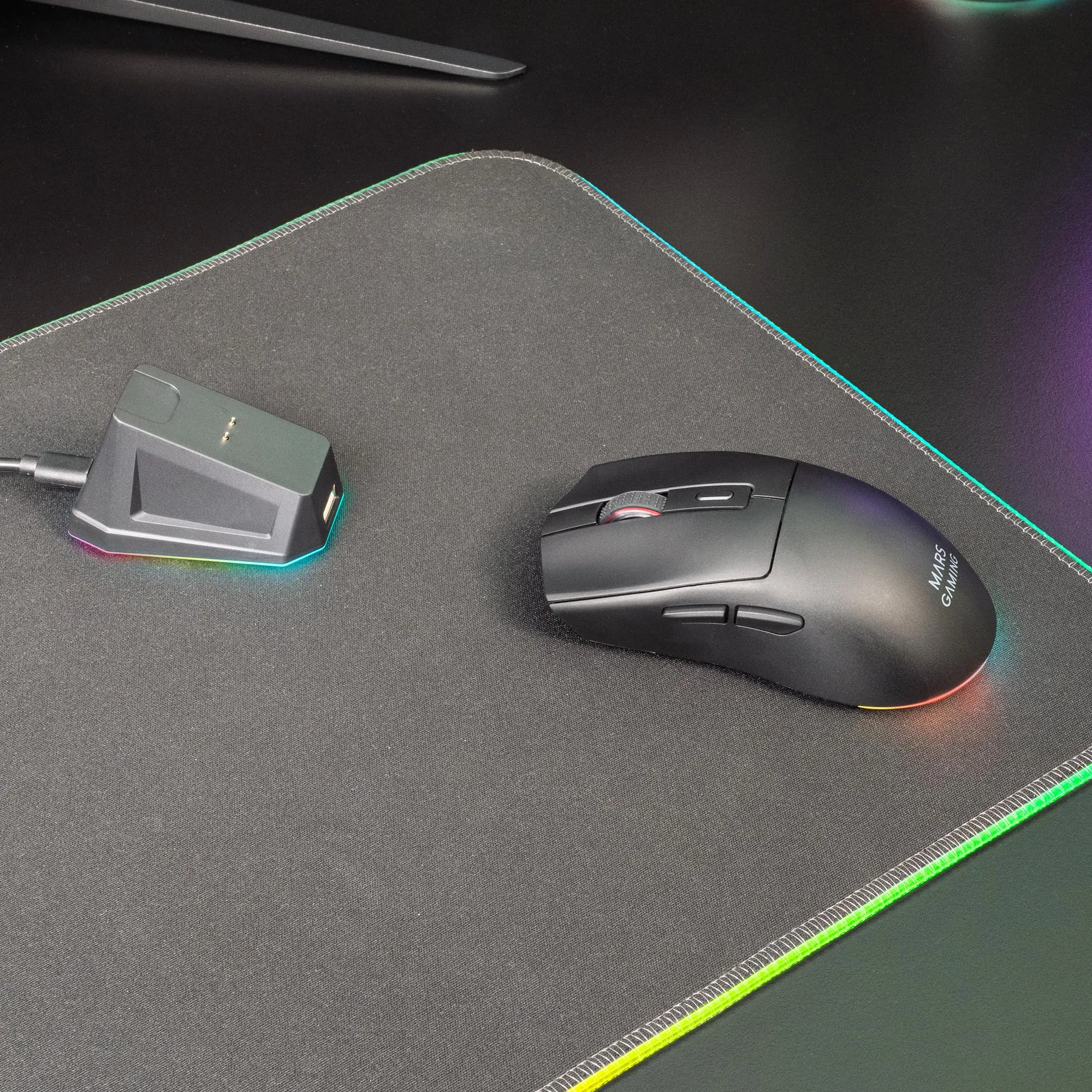 Mars Gaming MM-T3 Wireless Ultralight Mouse, Bluetooth 5.0 + 2.4 GHz + Wired, PIXART PAW3104PRO 14400 DPI, RGB Magnetic Charging Base, Huano Switches, Nero - immagine 6