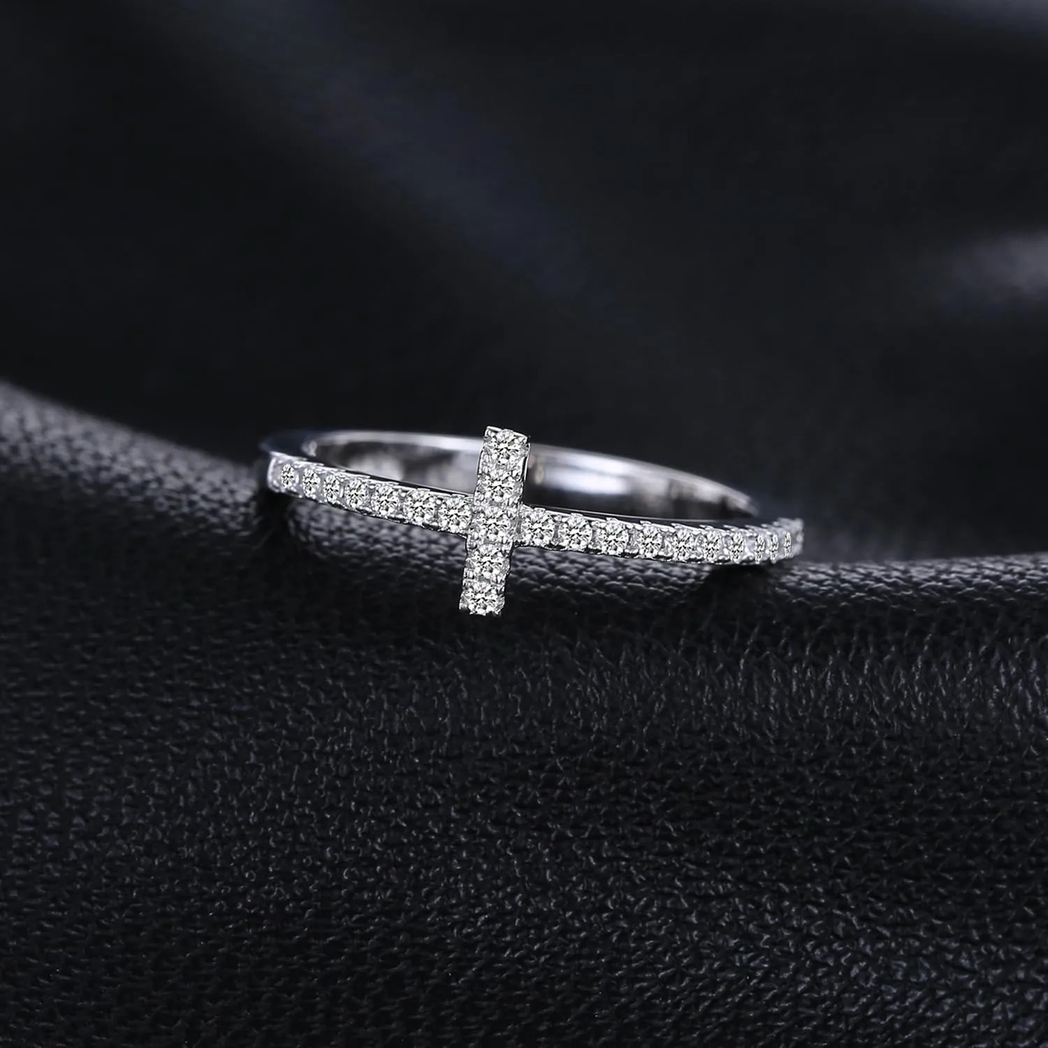 JewelryPalace Anello Donna Placcato Oro Bianco 14K con Croce Laterale e Diamanti Simulati, Misura 7 - immagine 3