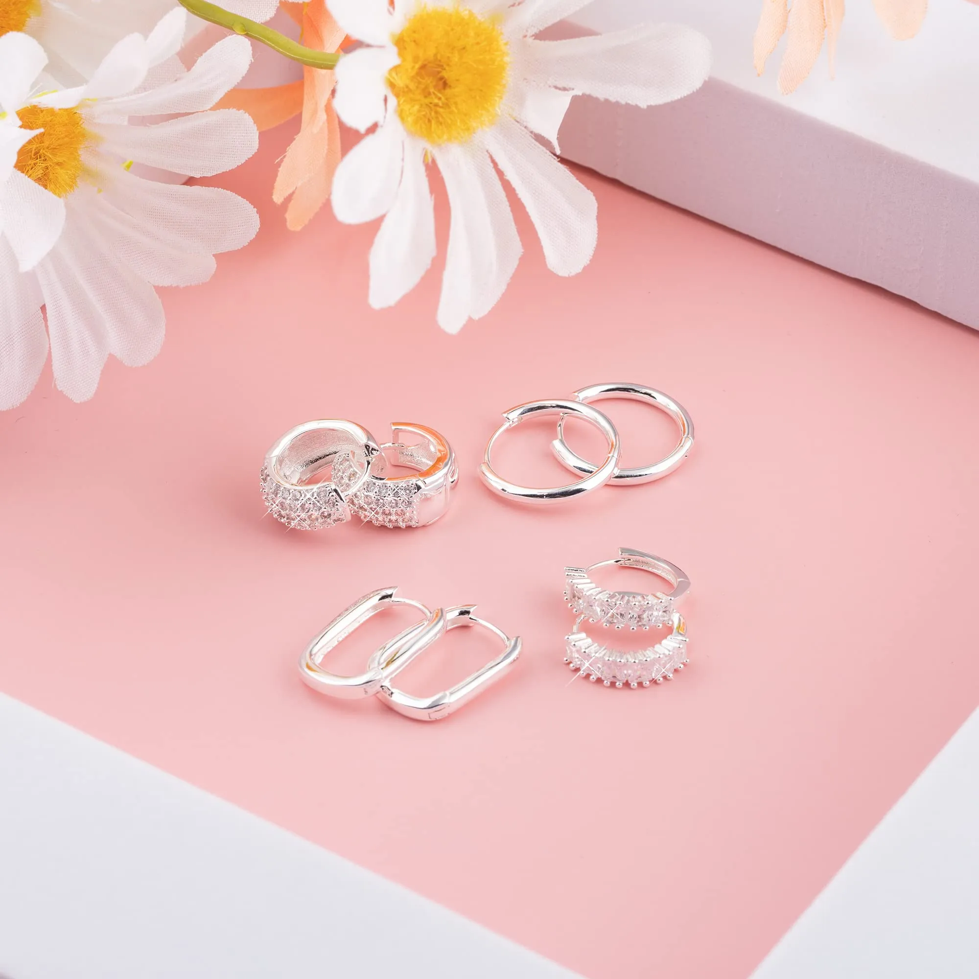 ALEXCRAFT Set 4 Paia Orecchini a Cerchio Huggie Placcati Oro Bianco e Argento con Zirconi - immagine 5