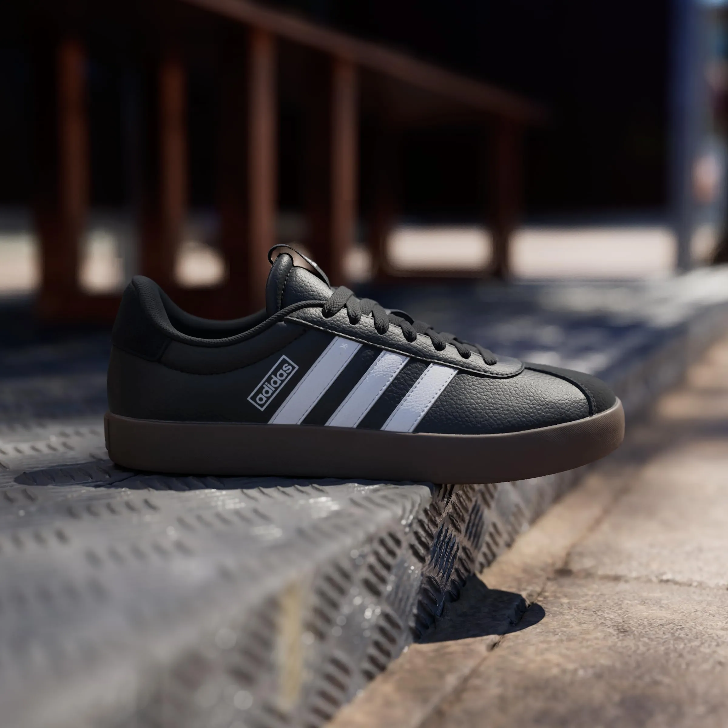 adidas VL Court 3.0 Shoes, Core Black / Cloud White, 42 EU - immagine 3