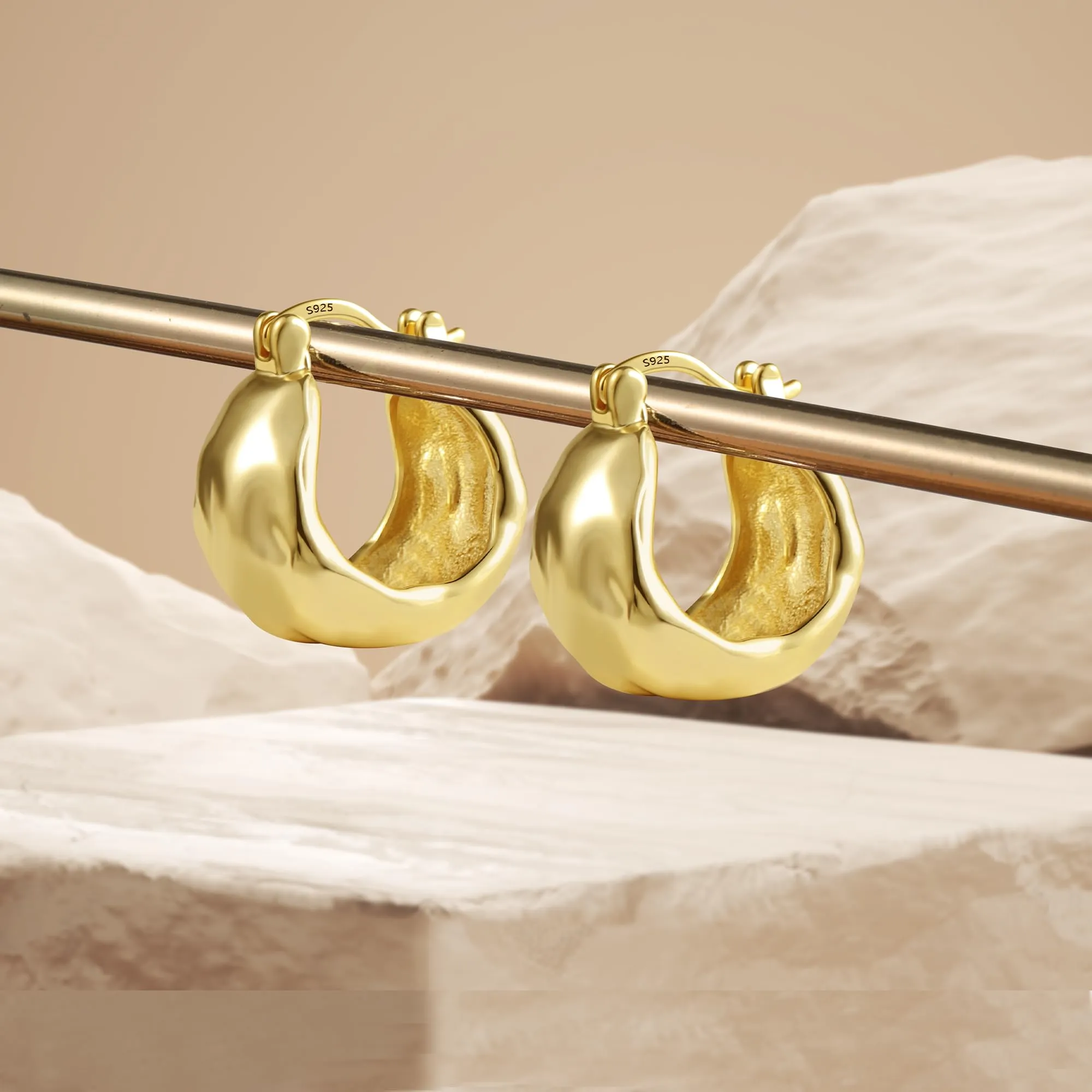 KISSPAT Orecchini a Cerchio Chunky in Oro 14K Ipoallergenici, 19.5 mm - immagine 7