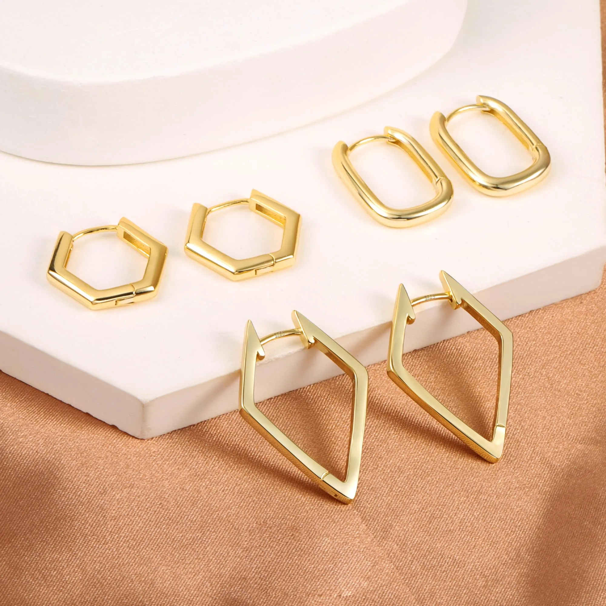 ALEXCRAFT Geometric Gold Hoop Earrings Set for Women, Minimalist Style, SCEU183G - immagine 5