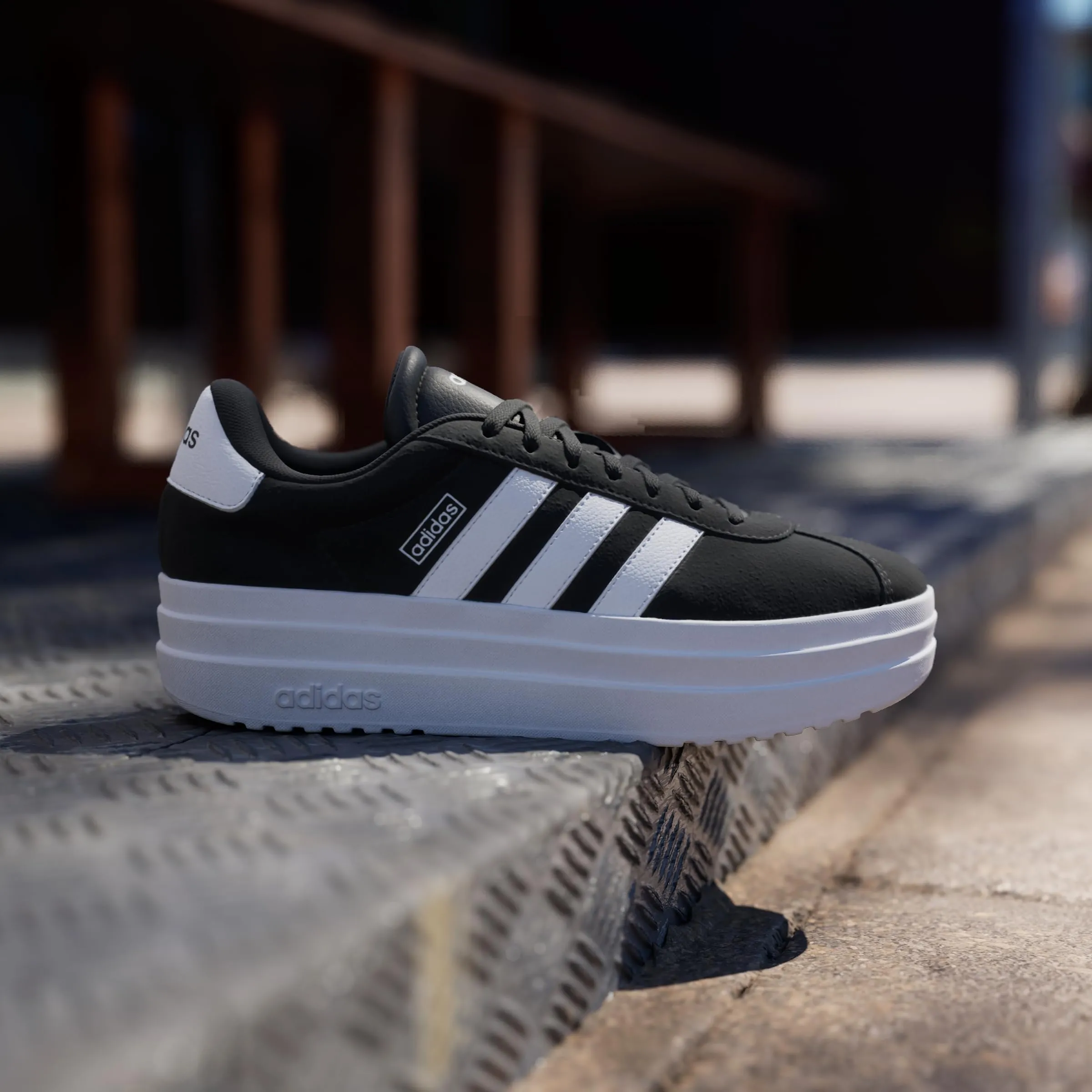 adidas VL Court Bold Shoes - Core Black/Cloud White - 44 EU - immagine 2