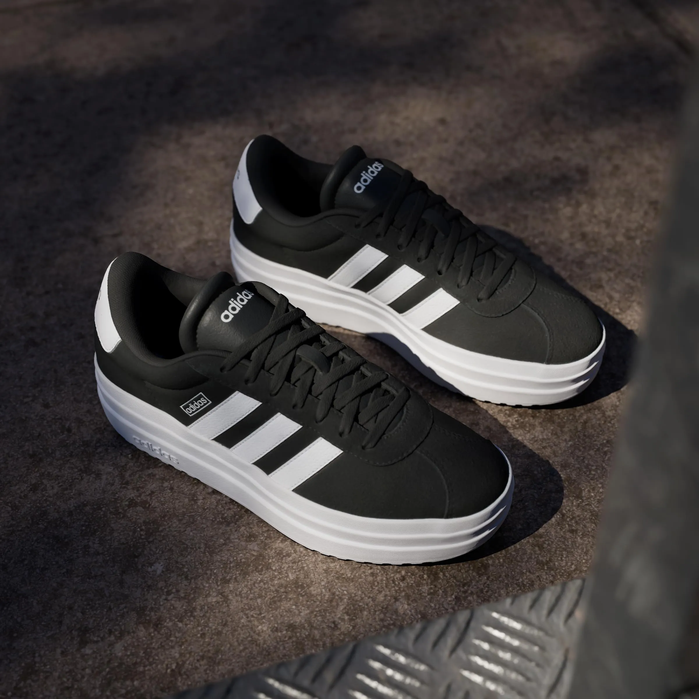 adidas VL Court Bold Shoes - Core Black/Cloud White, 42 EU - immagine 3