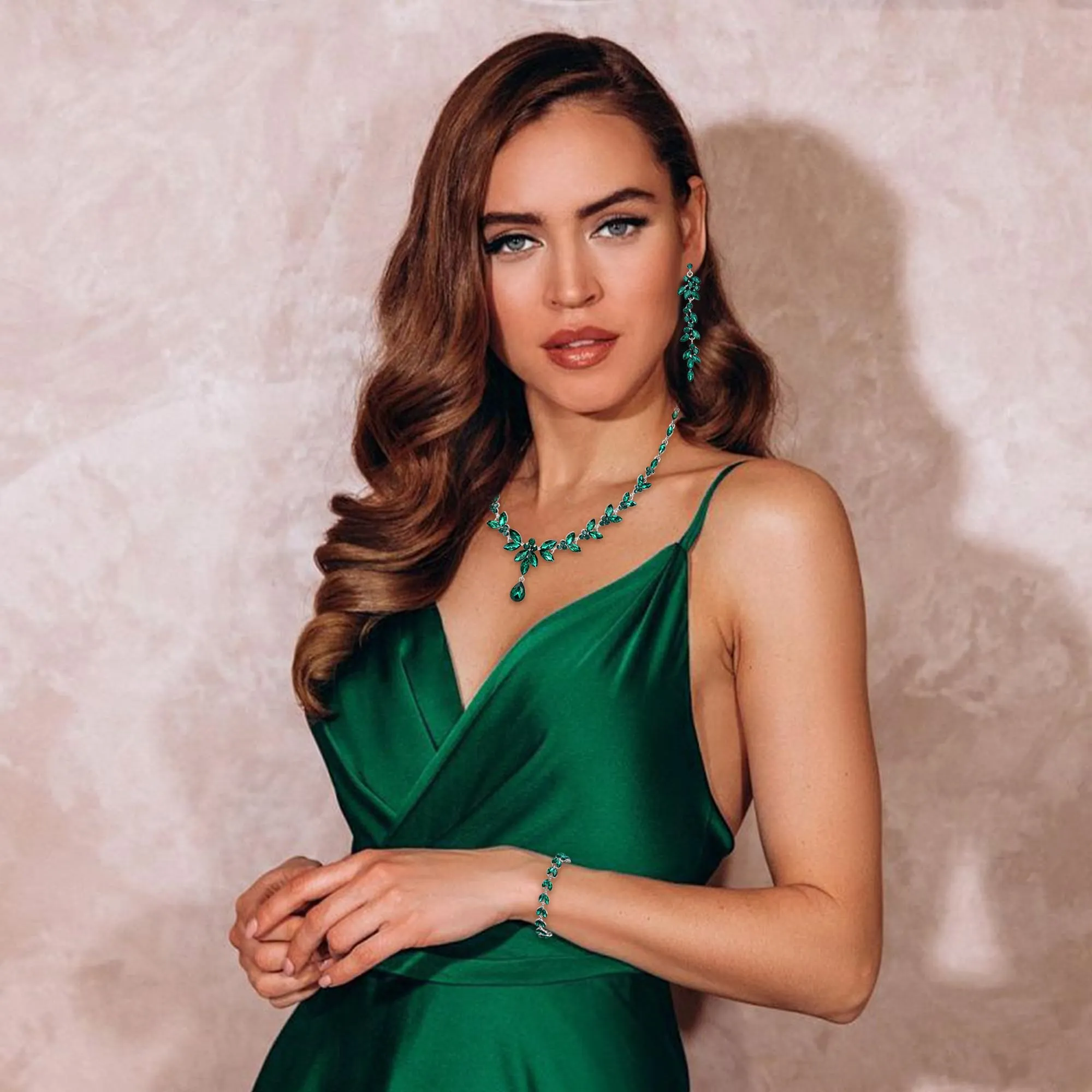 Ever Faith Set di gioielli da sposa con cristallo austriaco, collana e orecchini pendenti, verde smeraldo tono oro - immagine 3