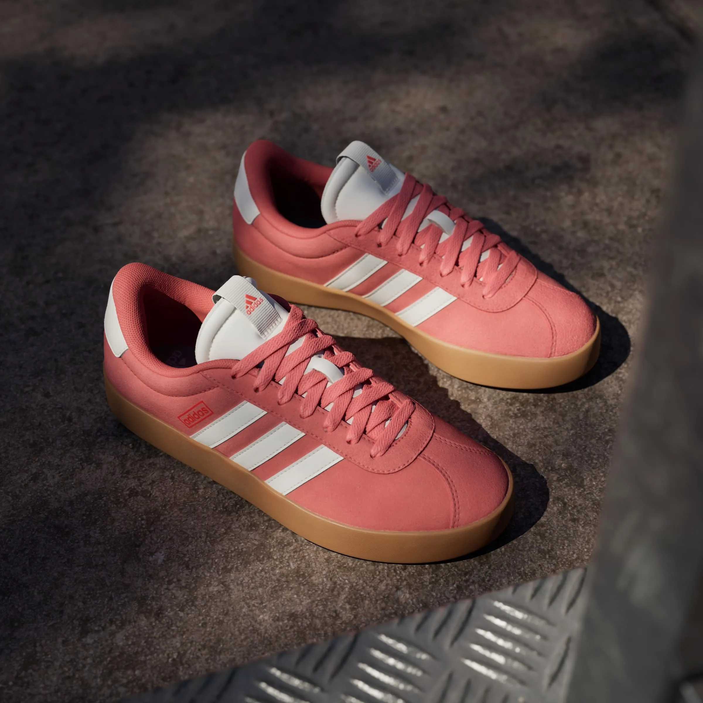 adidas VL Court 3.0 Shoes, Preloved Scarlet/Core White/Bright Red, 36 2/3 EU - immagine 2