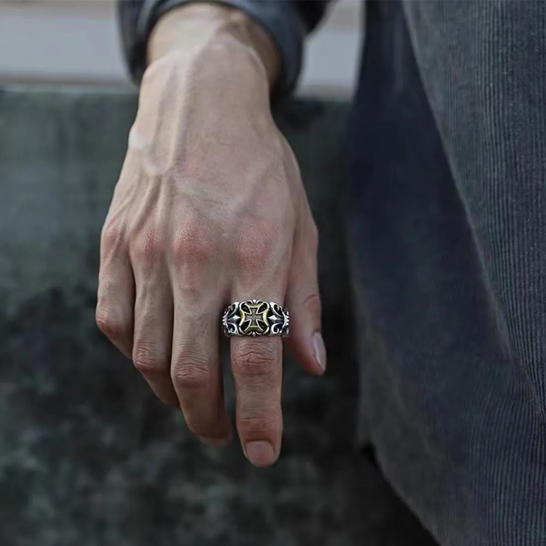 VJUYSW Anello a Croce Gotico Vintage per Uomo in Acciaio Inossidabile - immagine 3