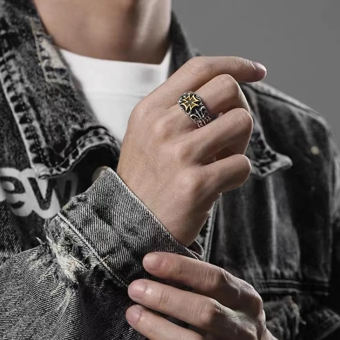 VJUYSW Anello a Croce Gotico Vintage per Uomo in Acciaio Inossidabile - immagine 4
