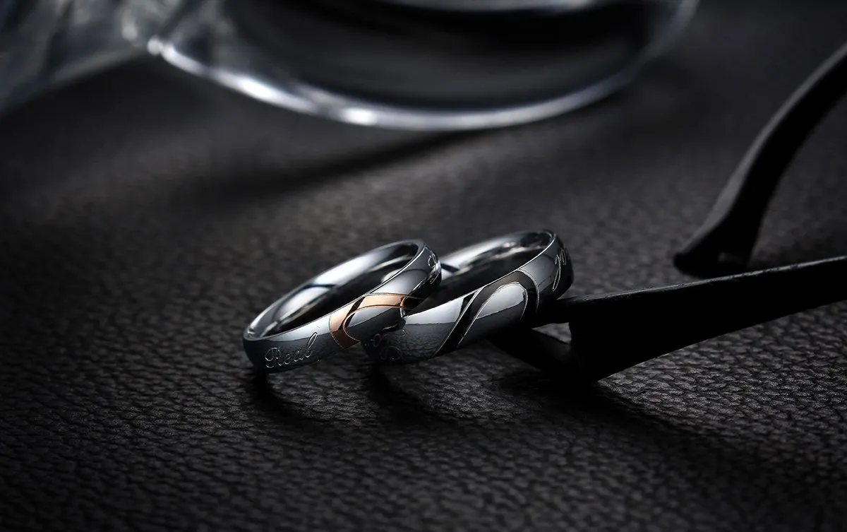 JewelryWe Coppia Anello Rotondo da Uomo in Acciaio Inossidabile - immagine 2