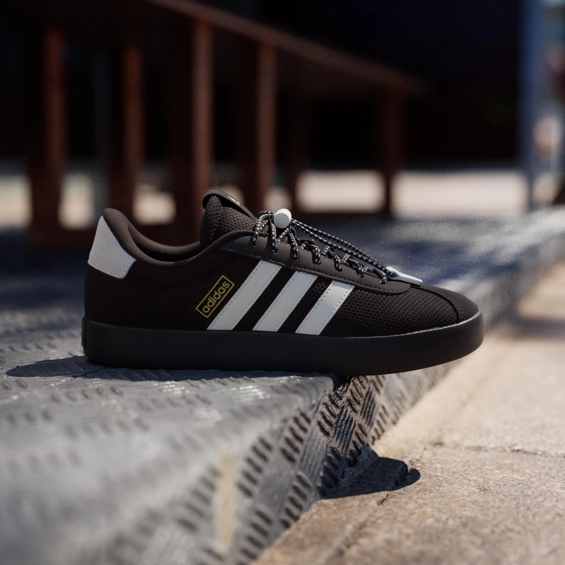 adidas VL Court 3.0 Shoes - Aurora Coffee/Off White/Gold Met. - 38 EU - immagine 2