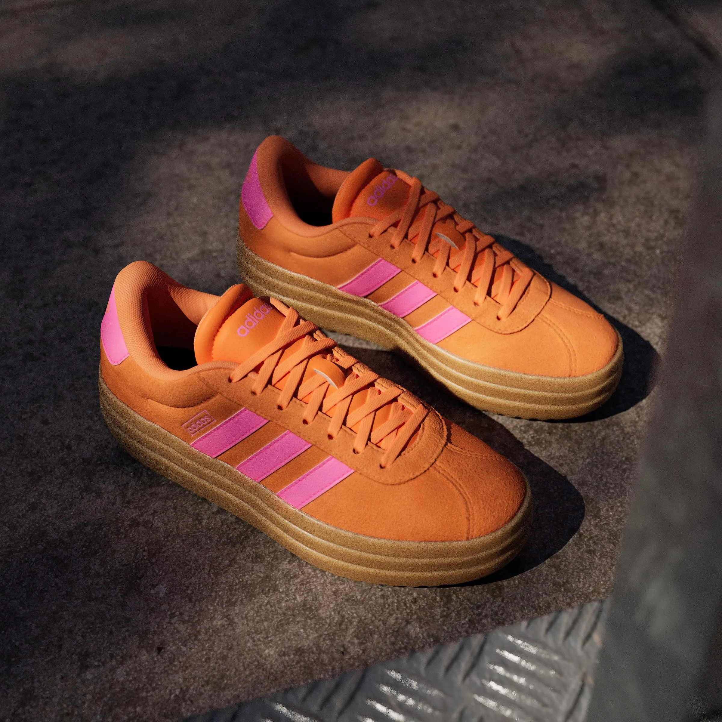 adidas Donna VL Court Bold Shoes - Pure Orange/Lucid Pink/Gum 3 - 41 1/3 EU - immagine 3