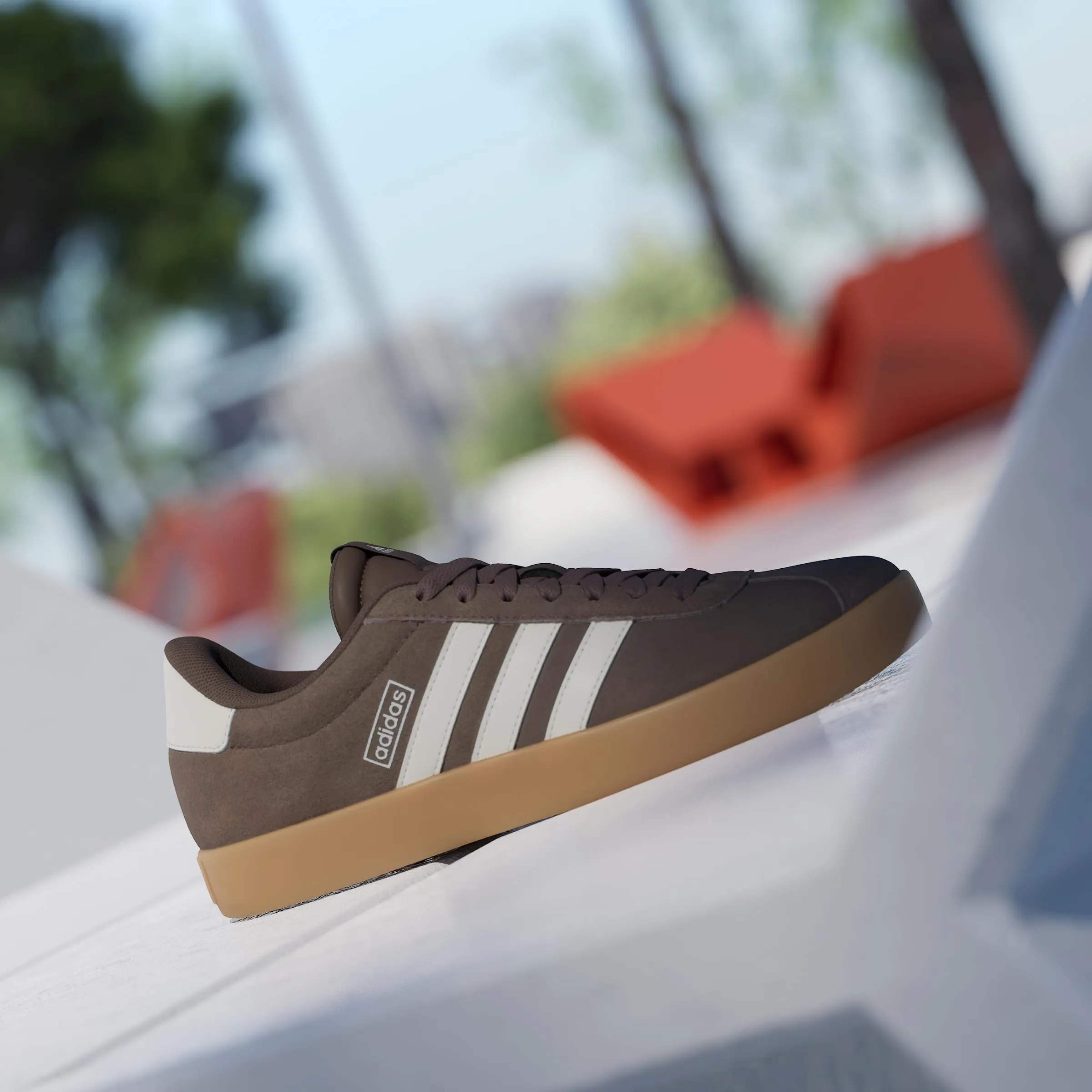 adidas VL Court 3.0 Shoes, Earth Strata/Chalk White/Gum 3, 36 EU - immagine 3