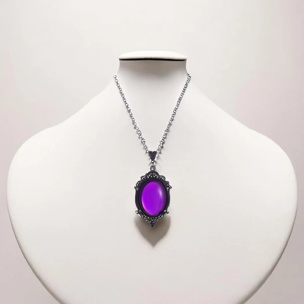 GTYARYUA Collana con Ciondolo Gotico di Cristallo, Stile Strega e Vampiro, Viola - immagine 2
