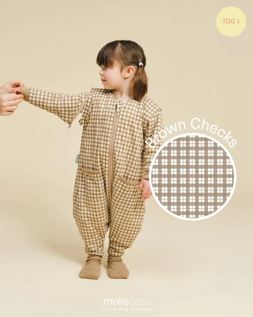 molis & co Sacco Nanna con piedini, maniche staccabili e calzini, Cotone Oeko-Tex, Leggermente Imbotito - Brown Checks (6 anni) - immagine 4