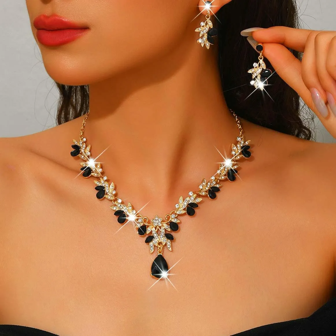 Fashband Set di Gioielli da Sposa in Cristallo, Collana e Orecchini - immagine 7