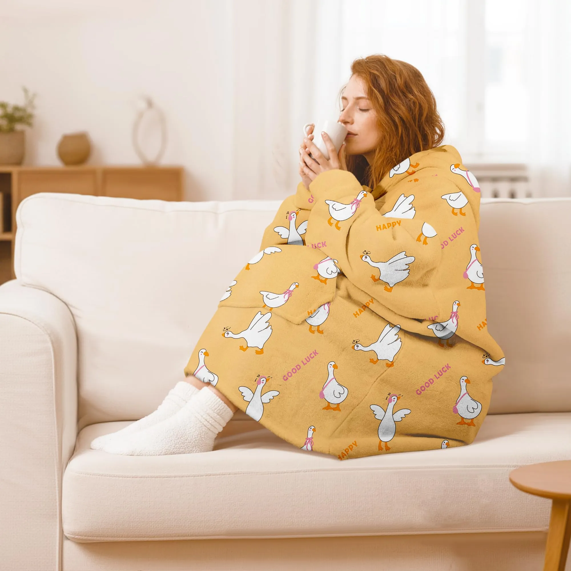 Queenshin Felpa Coperta Indossabile con Cappuccio Oca Gialla, Pile Sherpa Oversize per Donna e Uomo - immagine 2
