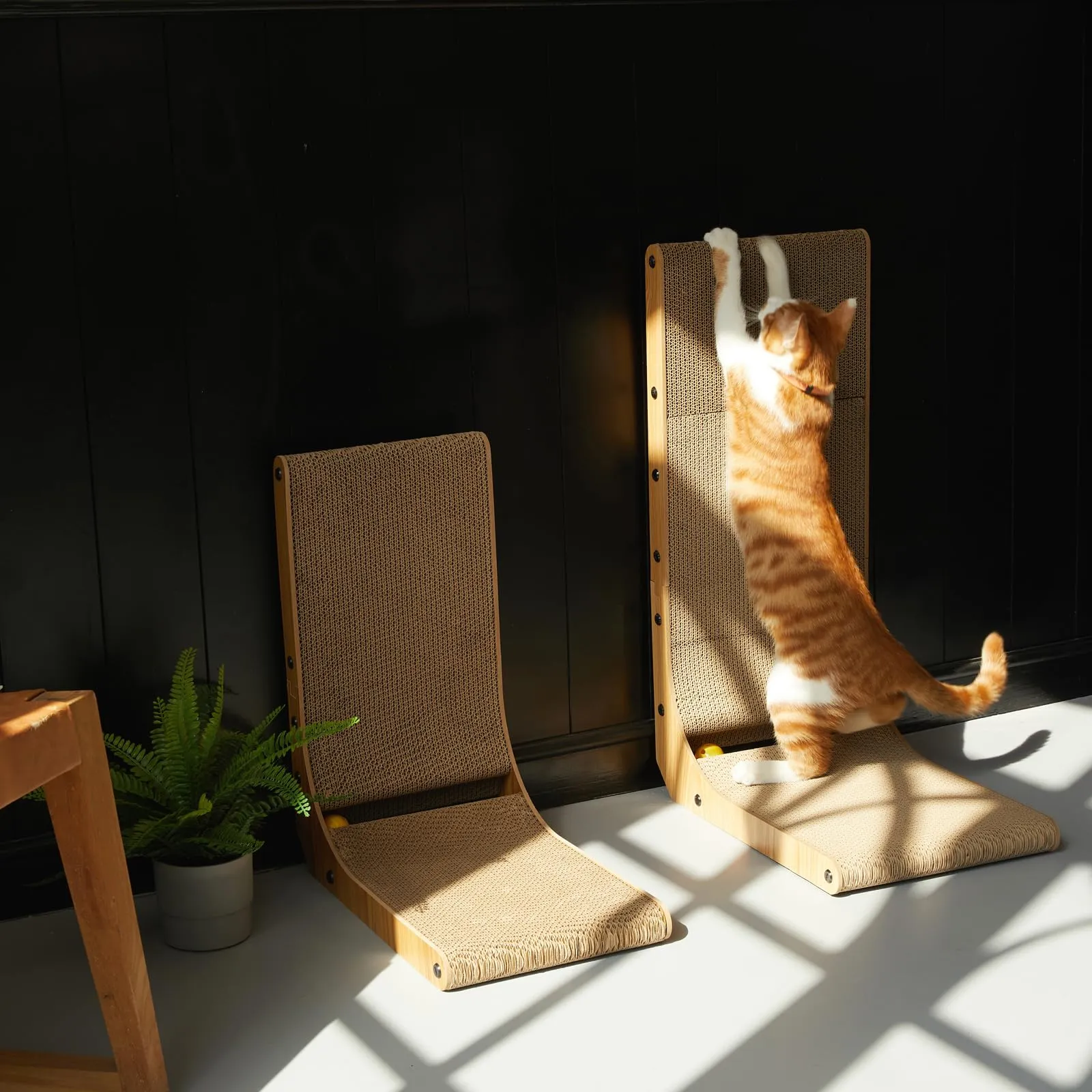FUKUMARU Tiragraffi per Gatti a Forma di L, 68 cm, con Palla Giocattolo in Cartone - immagine 5