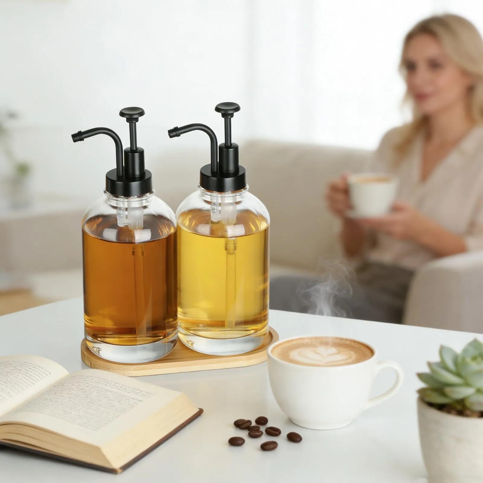 VINATO Distributore Sciroppo e Miele in Vetro, Set 2x500ml con Pompa, Vassoio in Bambù ed Etichette - immagine 7
