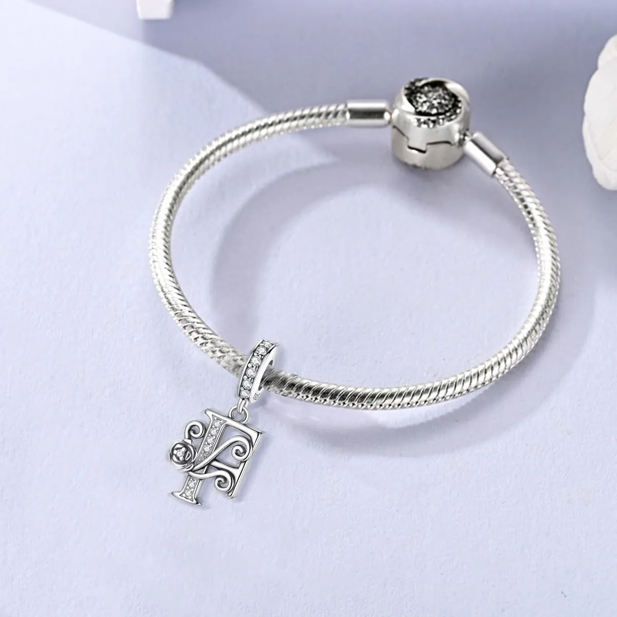 LNQOBU Ciondolo Lettera Alfabeto Rose in Argento Sterling 925 con Zirconia 5A Compatibile con Pandora e Bracciali Europei da Donna - immagine 2