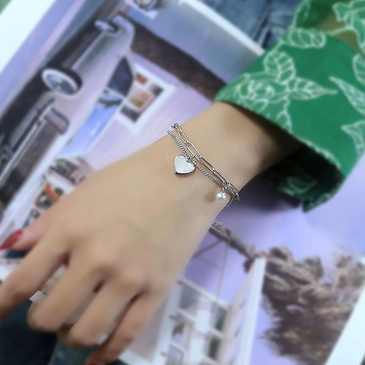 Emibele Bracciale a Cuore in Titanio con Doppia Catena e Chiusura a Moschettone, Argento - immagine 3