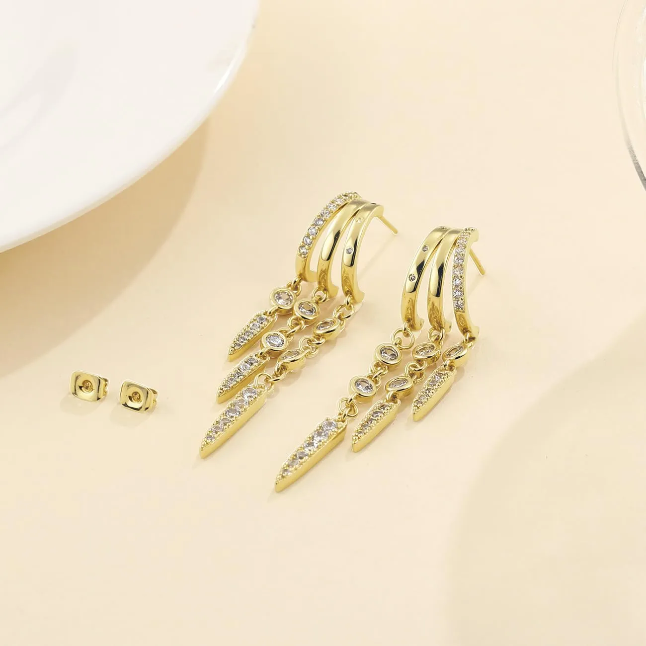Emibele Orecchini Pendenti a Cerchio con Catena Placcati in Oro 14K - immagine 6