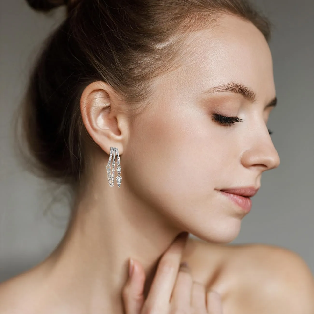 Emibele Orecchini Huggie Pendenti in Ottone Argento per Donna - immagine 2