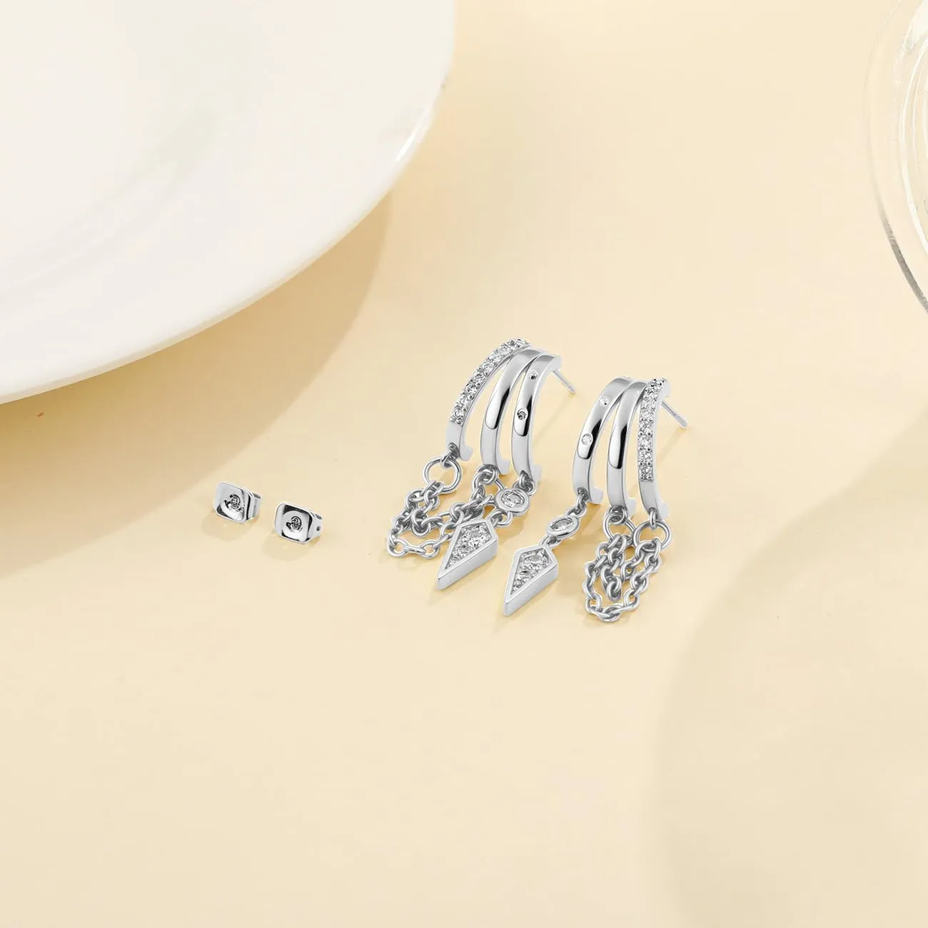 Emibele Orecchini Huggie Pendenti in Ottone Argento per Donna - immagine 6