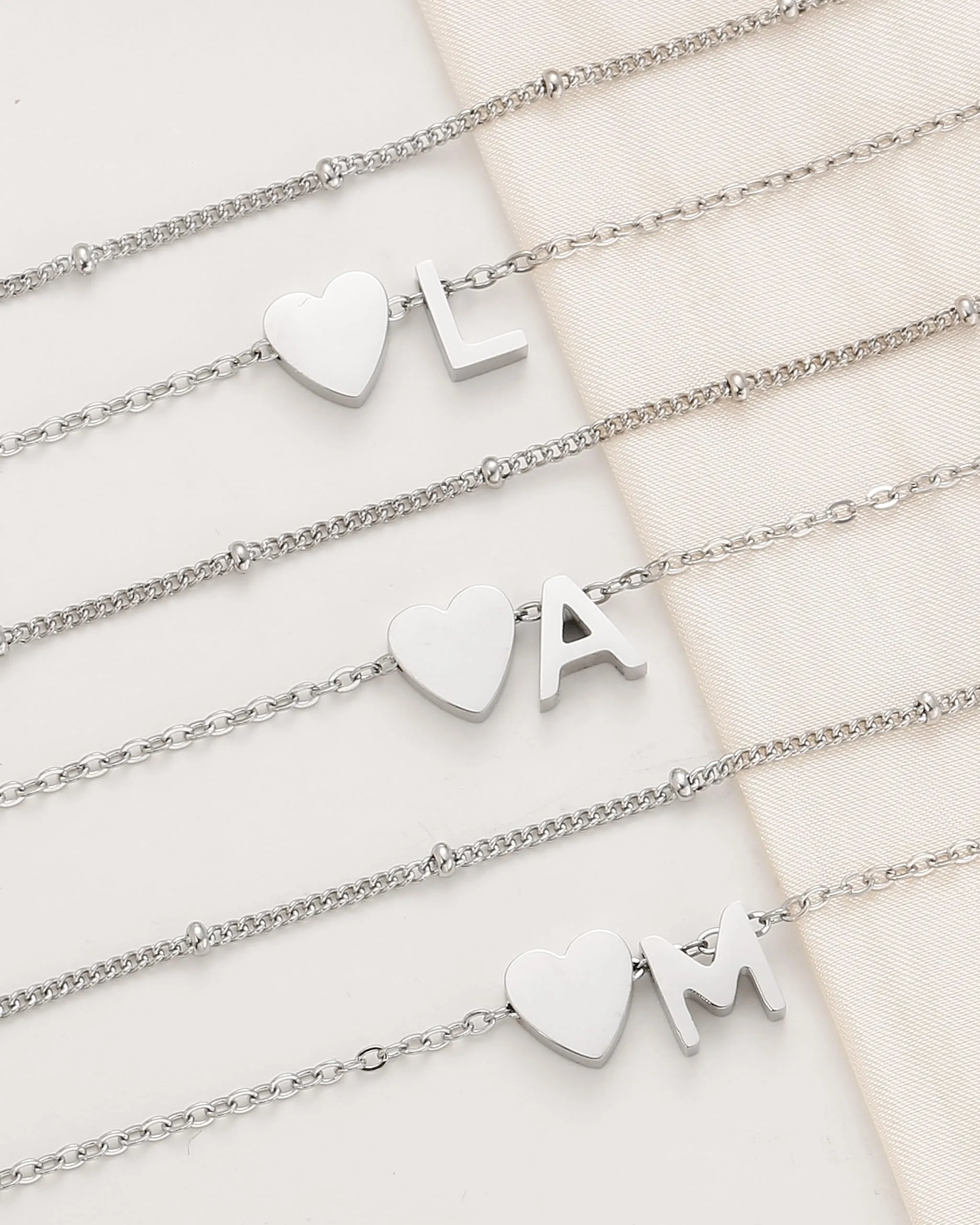 J.Fée Bracciale Donna Argento 925 Personalizzato con Iniziale V e Cuore a Strati - immagine 4