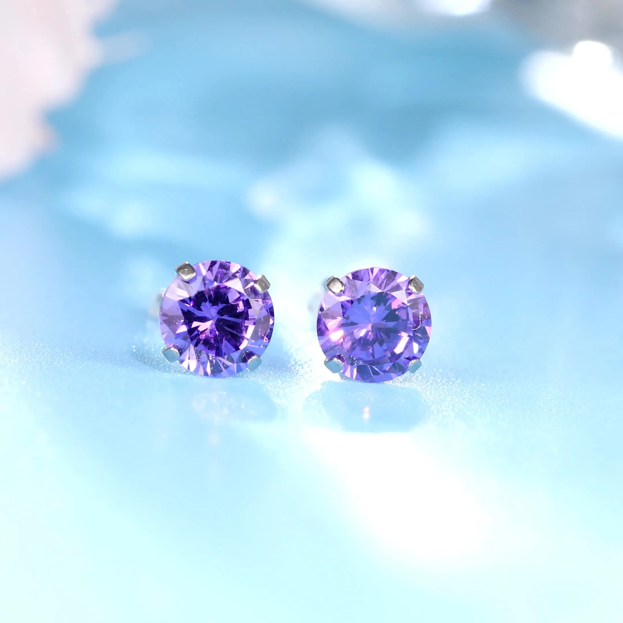 Limerencia Orecchini in Titanio G23 Anallergici con Zirconi, 20G Flat Back per Cartilagine e Tragus, 5mm, Viola - immagine 5