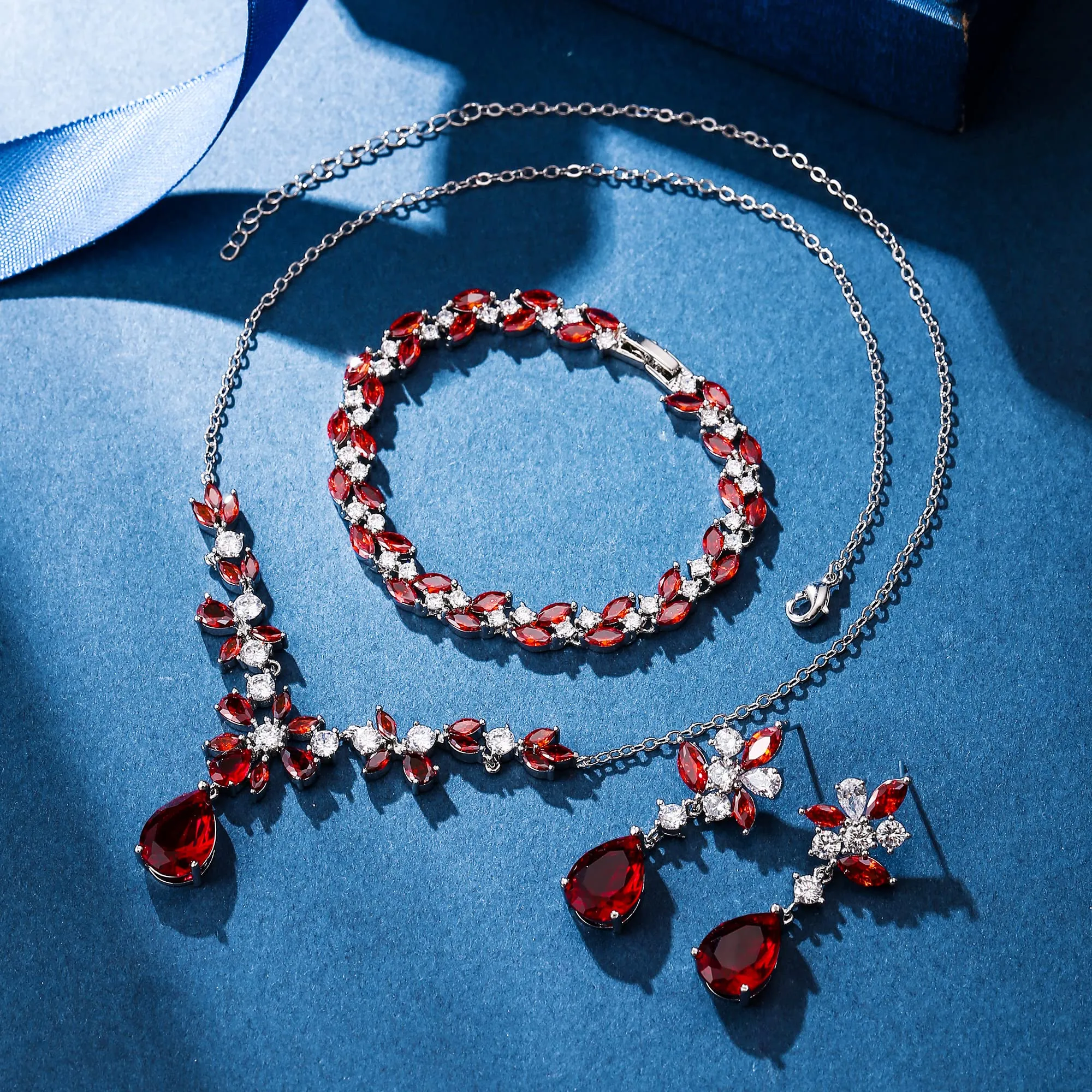 Clearine Set di Gioielli in Zirconia Cubica con Collana, Bracciale e Orecchini per Donna - immagine 3