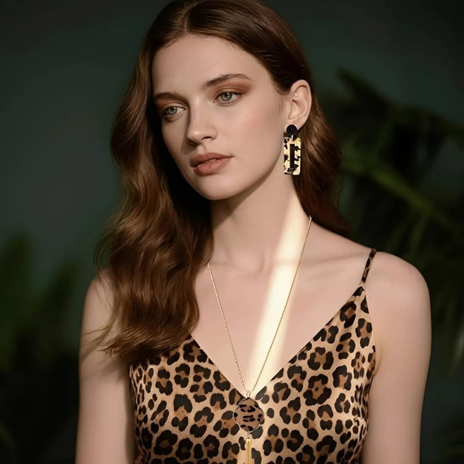 Bcenoilua Set di Gioielli Bohémien Leopardo con Collana, Braccialetto in Pelle Multistrato e Orecchini Pendenti - Oro-B - immagine 4
