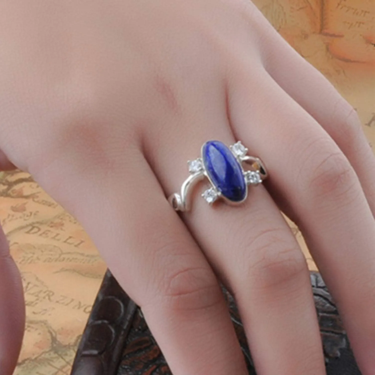 PPX The Vampire Diaries Set: 2 Collane e 1 Anello in Cristallo di Zaffiro - immagine 4