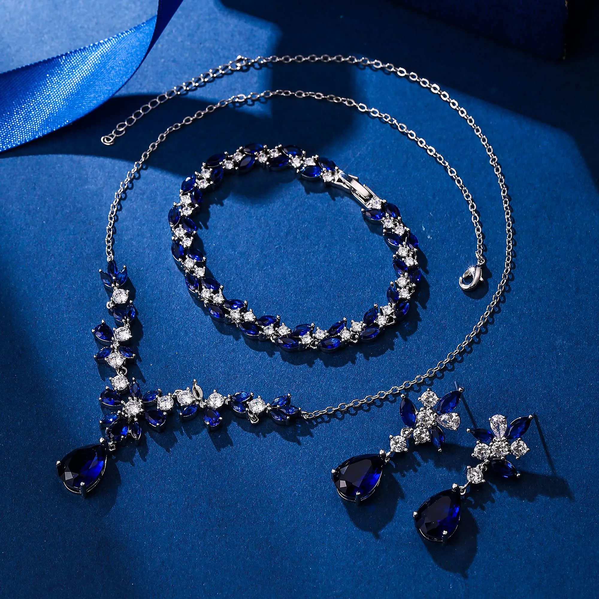 Clearine Set di Gioielli in Zirconia Cubica con Collana Ciondolo Goccia, Bracciale Tennis e Orecchini a Pendente per Donna - immagine 3