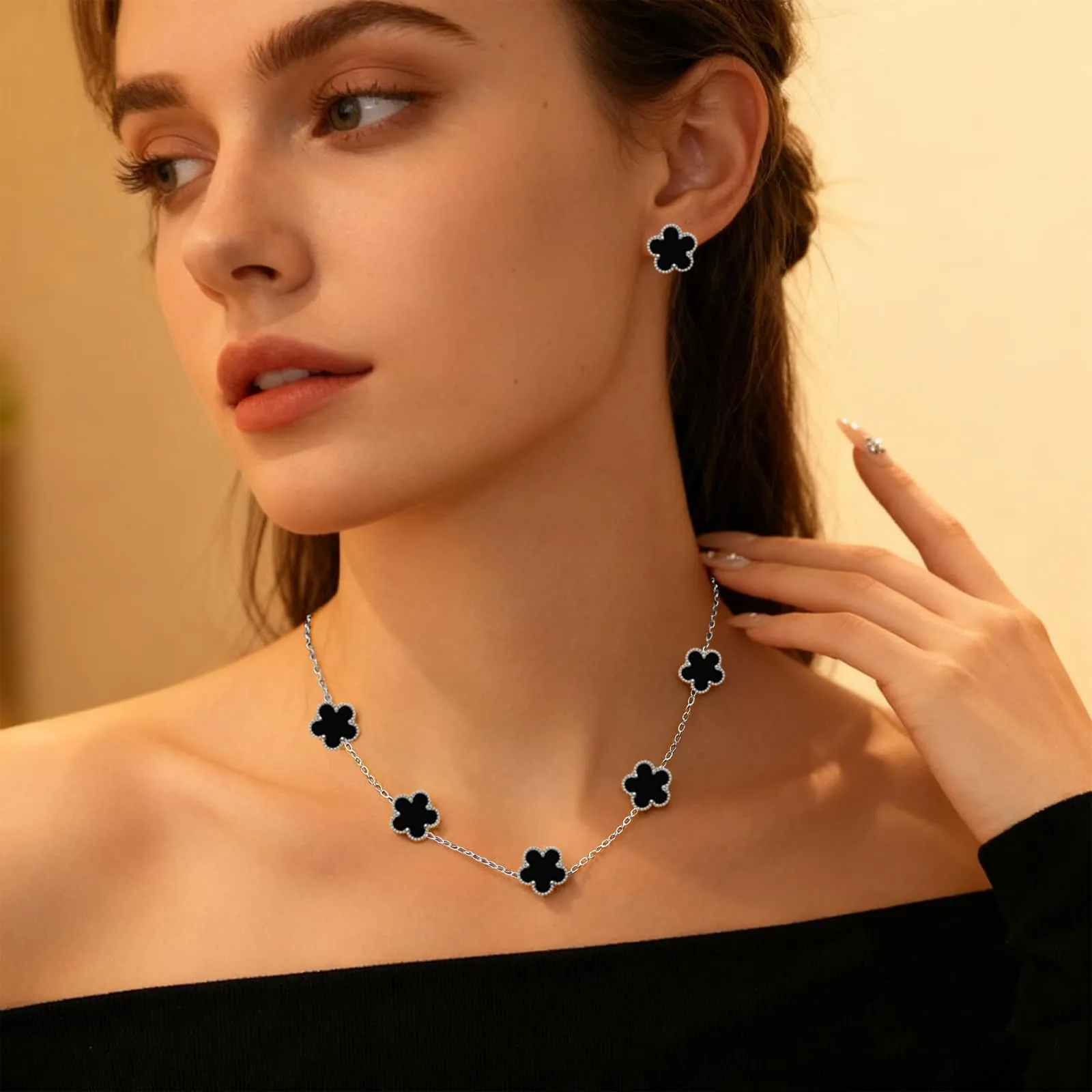 JYIXXZX Set di Gioielli Quadrifoglio da Donna in Acciaio Inossidabile Placcato Argento - Collana, Orecchini e Bracciale (B) - immagine 5