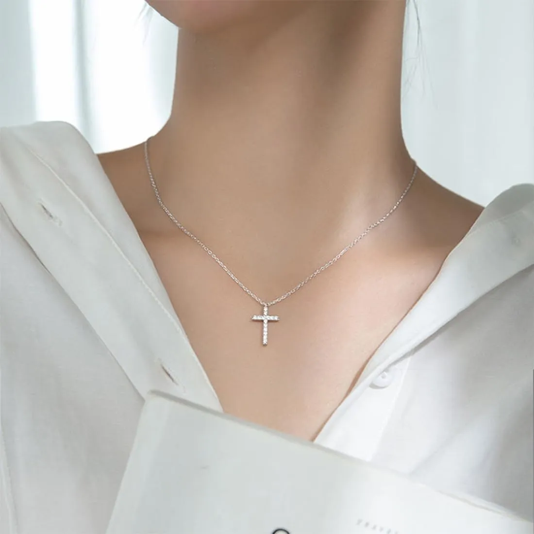 WKRTDY Collana Unisex in Acciaio Inox con Pendente Croce e Zirconi - immagine 3