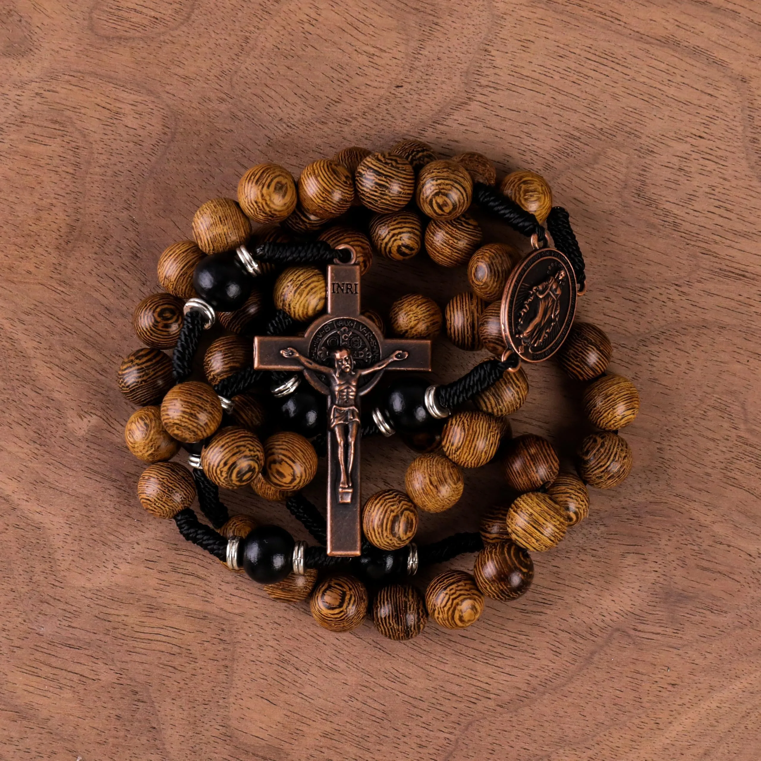 Nazareth Store Rosario in Legno di Ulivo e Legno Rosso con Crocifisso e Medaglia in Rame Antico - immagine 4
