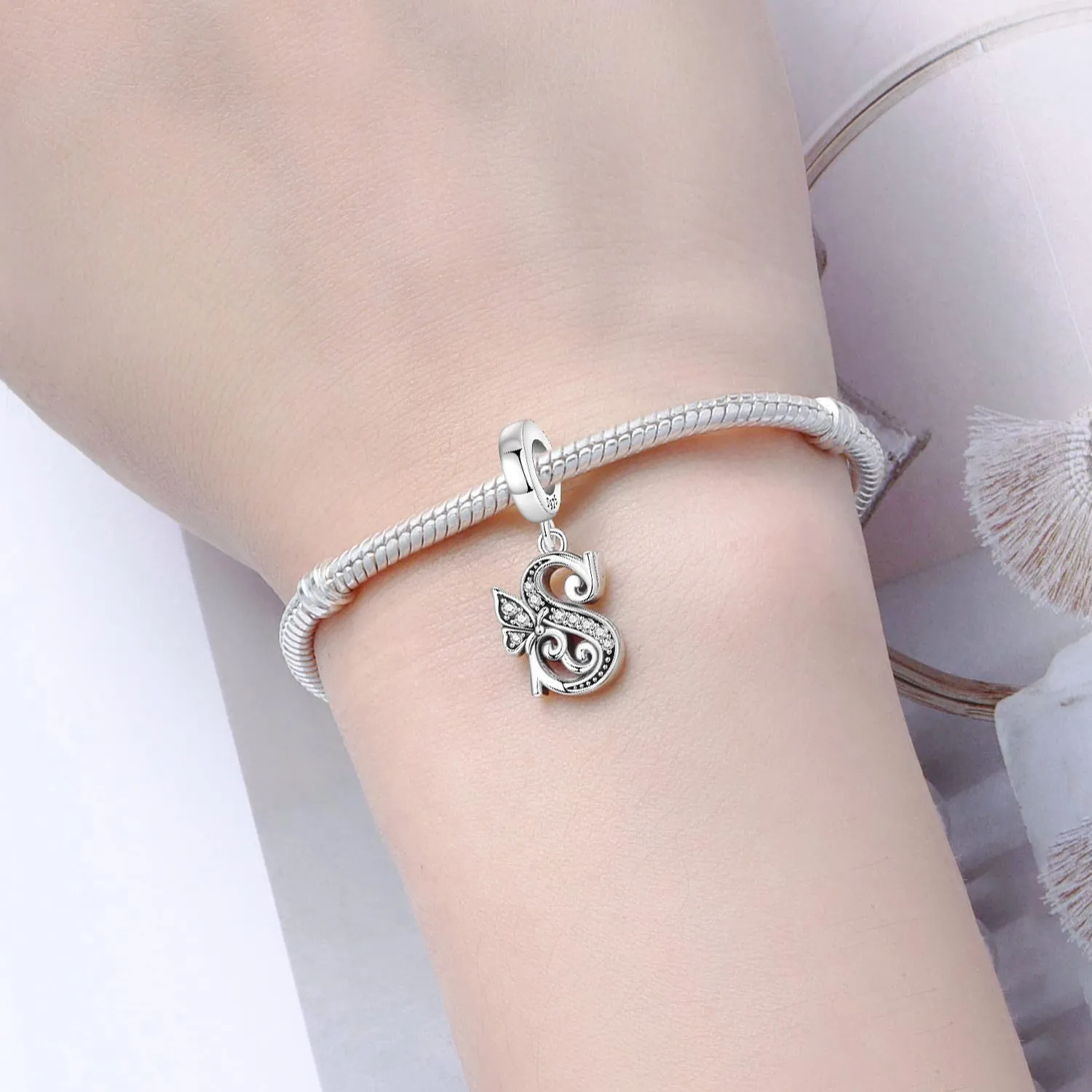 PANPOKI Ciondoli a Forma di Lettera in Argento S925 e Zirconia per Bracciali e Collane Europei - immagine 4
