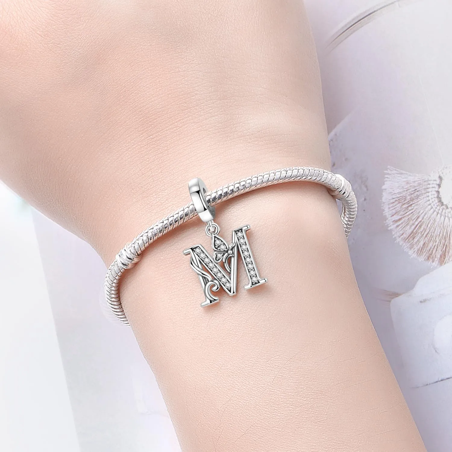 PANPOKI Ciondoli a forma di lettera in Argento Sterling 925, Lettera M - immagine 5